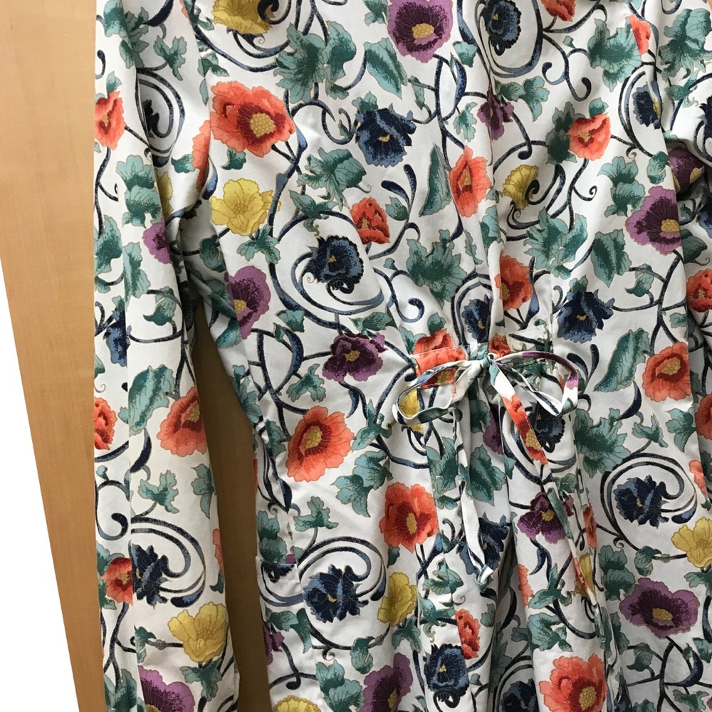 Floral scrub top/ lab coat